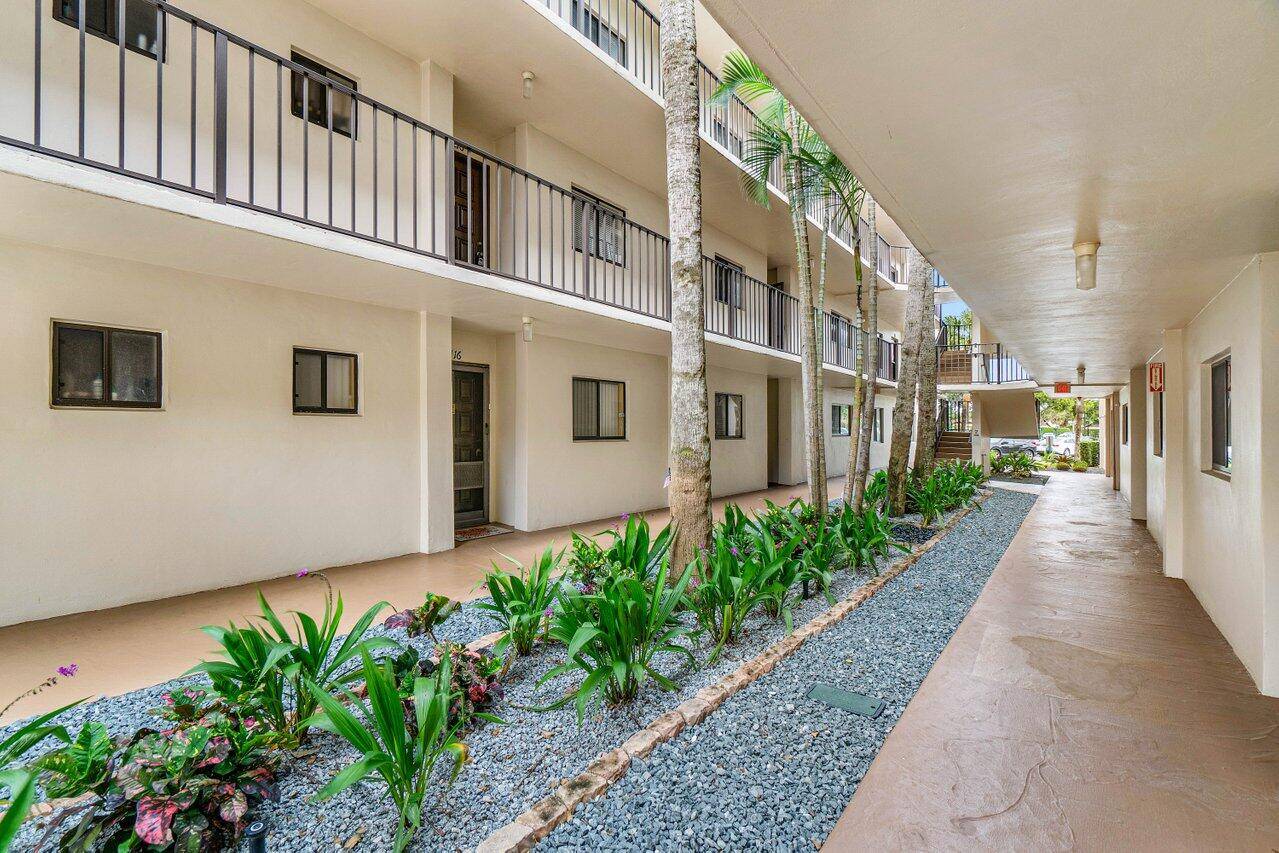 If your looking for the ideal location to retreat and retire look no further than this amazing bottom floor Deluxe model 2 bedroom 2 bath unit.