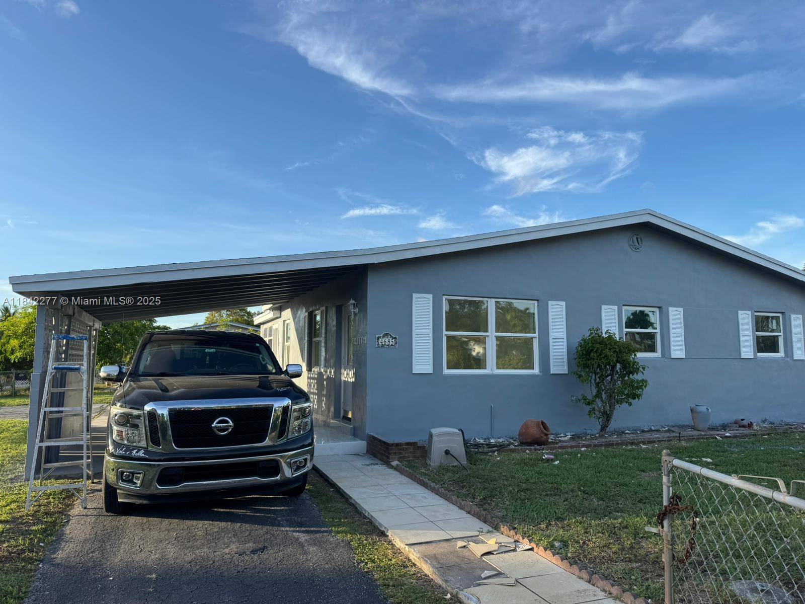 Welcome to this beautifully single family home situated on a spacious corner lot !