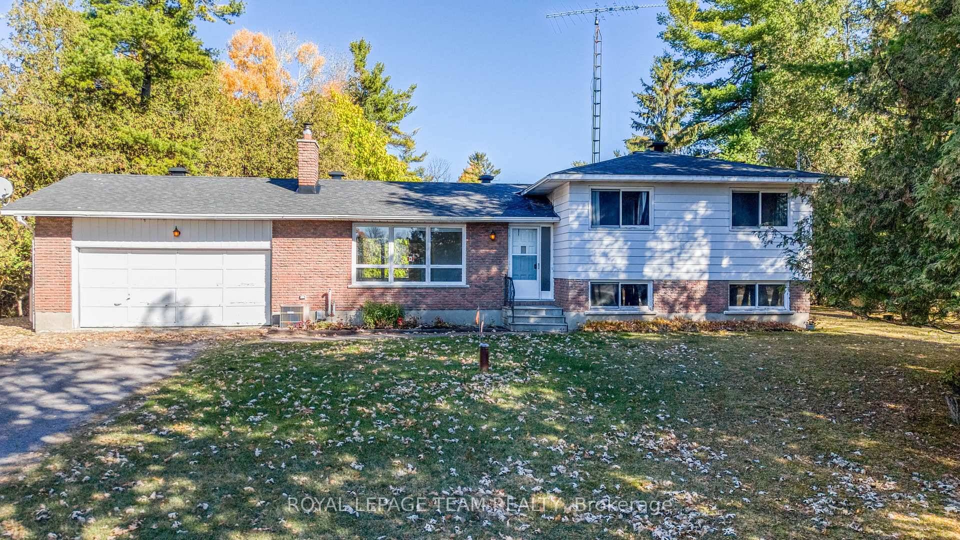 HOUSE AND SHOP PLUS ROOM TO ROAM !