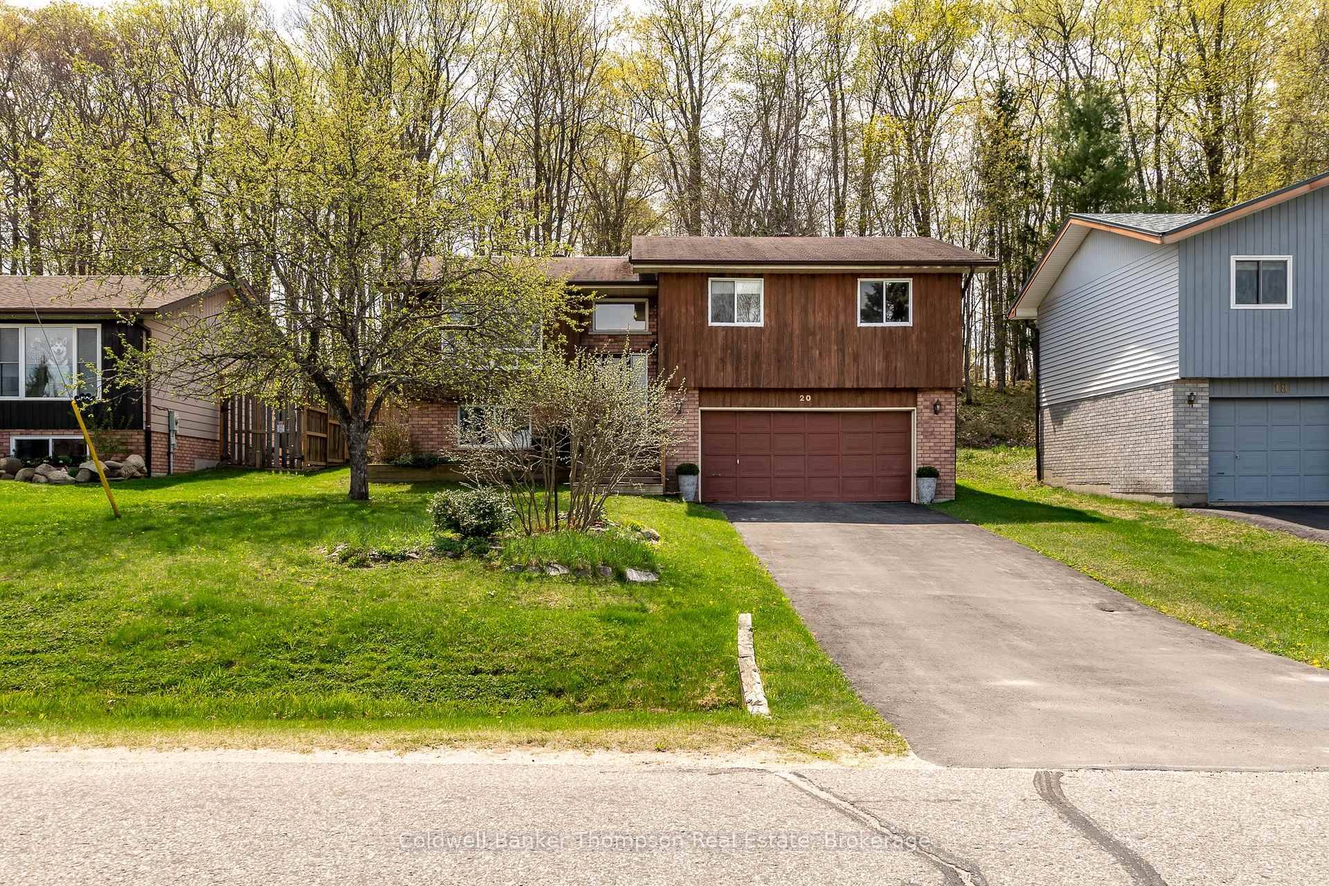 This raised bungalow offers a solid layout and exciting potential in a well established, family friendly neighbourhood.
