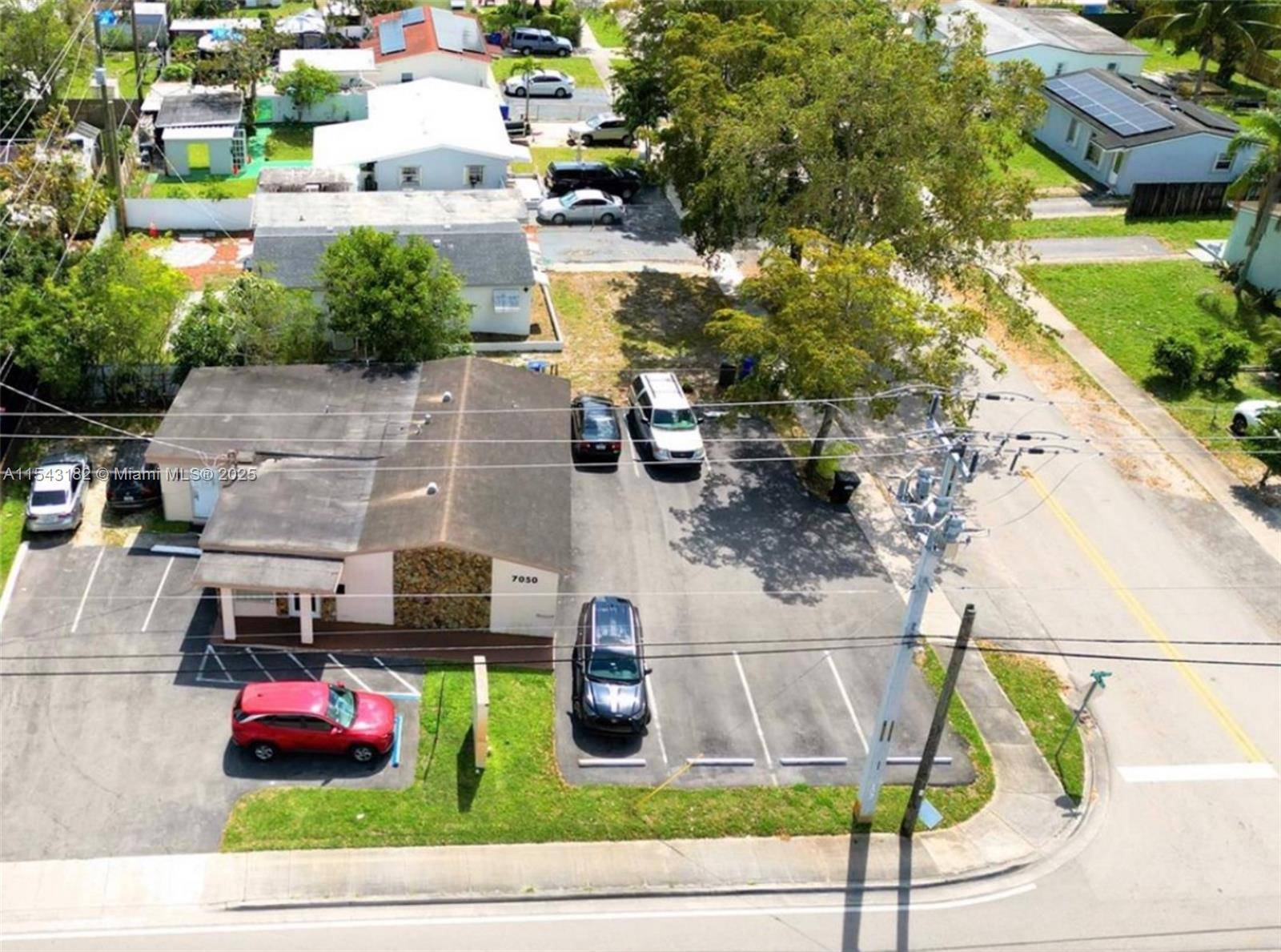 This 1, 600 square foot free standing building sits on a 7, 751 square foot corner lot.