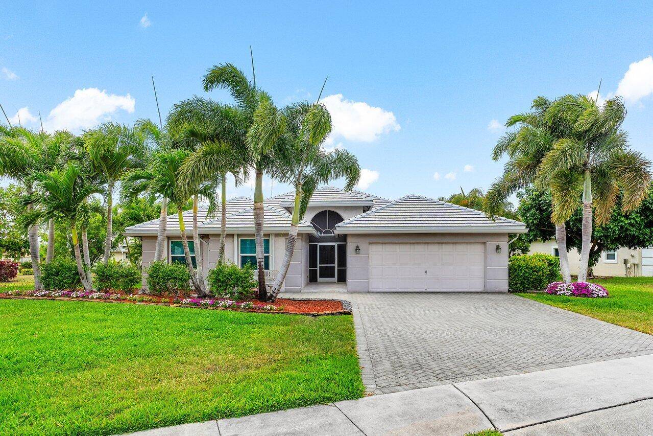 Welcome to your dream home in the heart of Wellington !