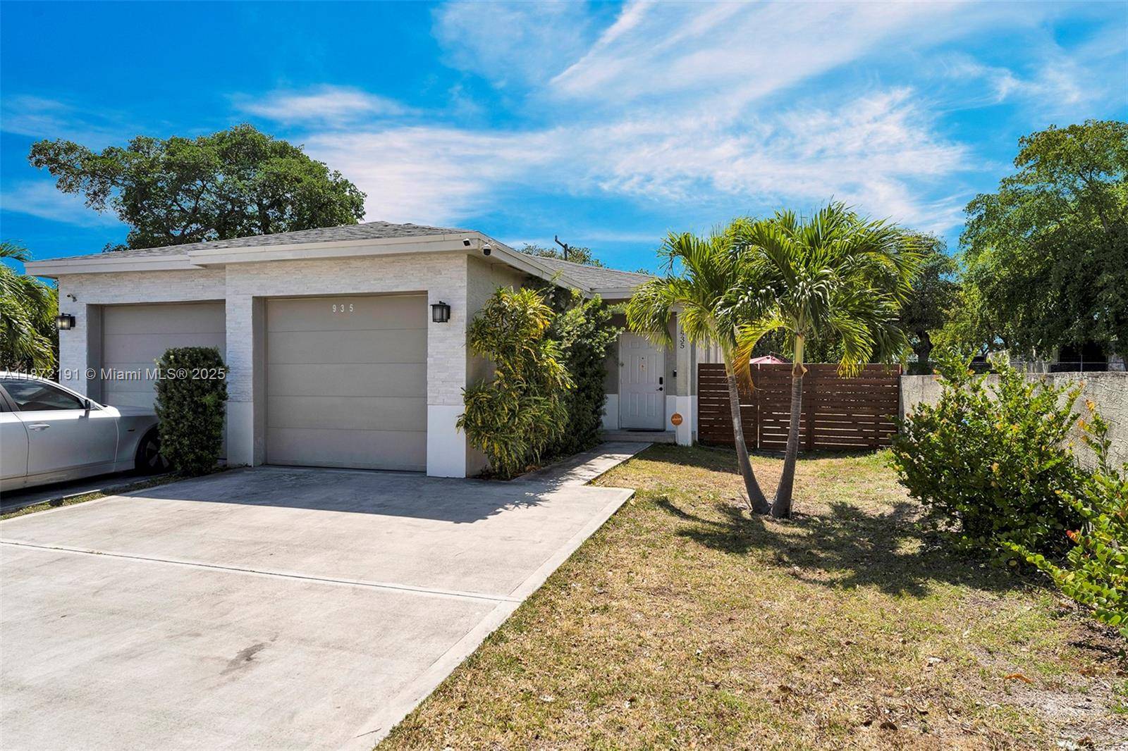 This beautiful single family residence features 3 spacious bedrooms, 2 full bathrooms, and a 1 car garage with 2 additional parking spaces.