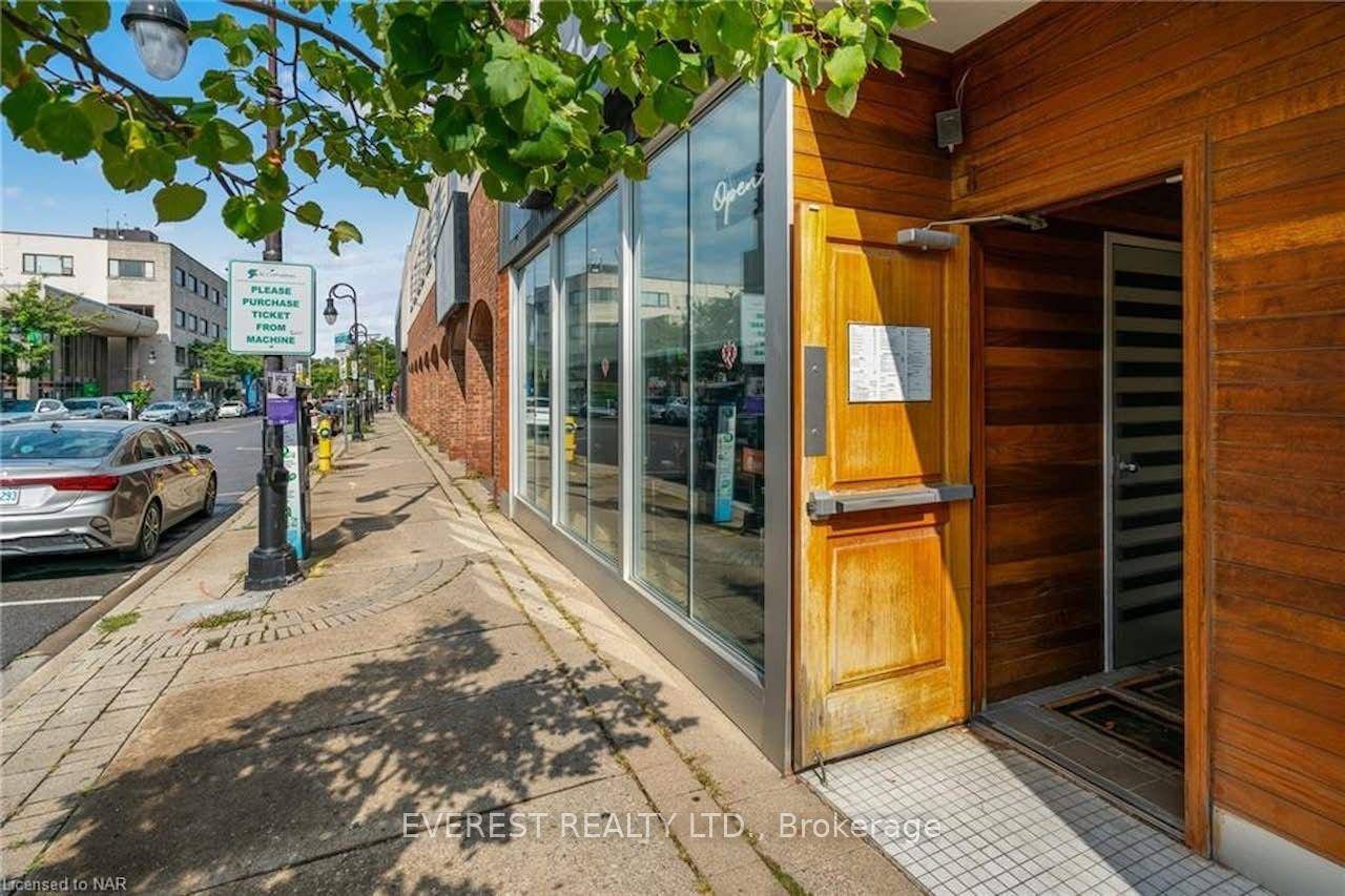 Discover a fully renovated and elegantly designed 88 seat restaurant located in the heart of St.