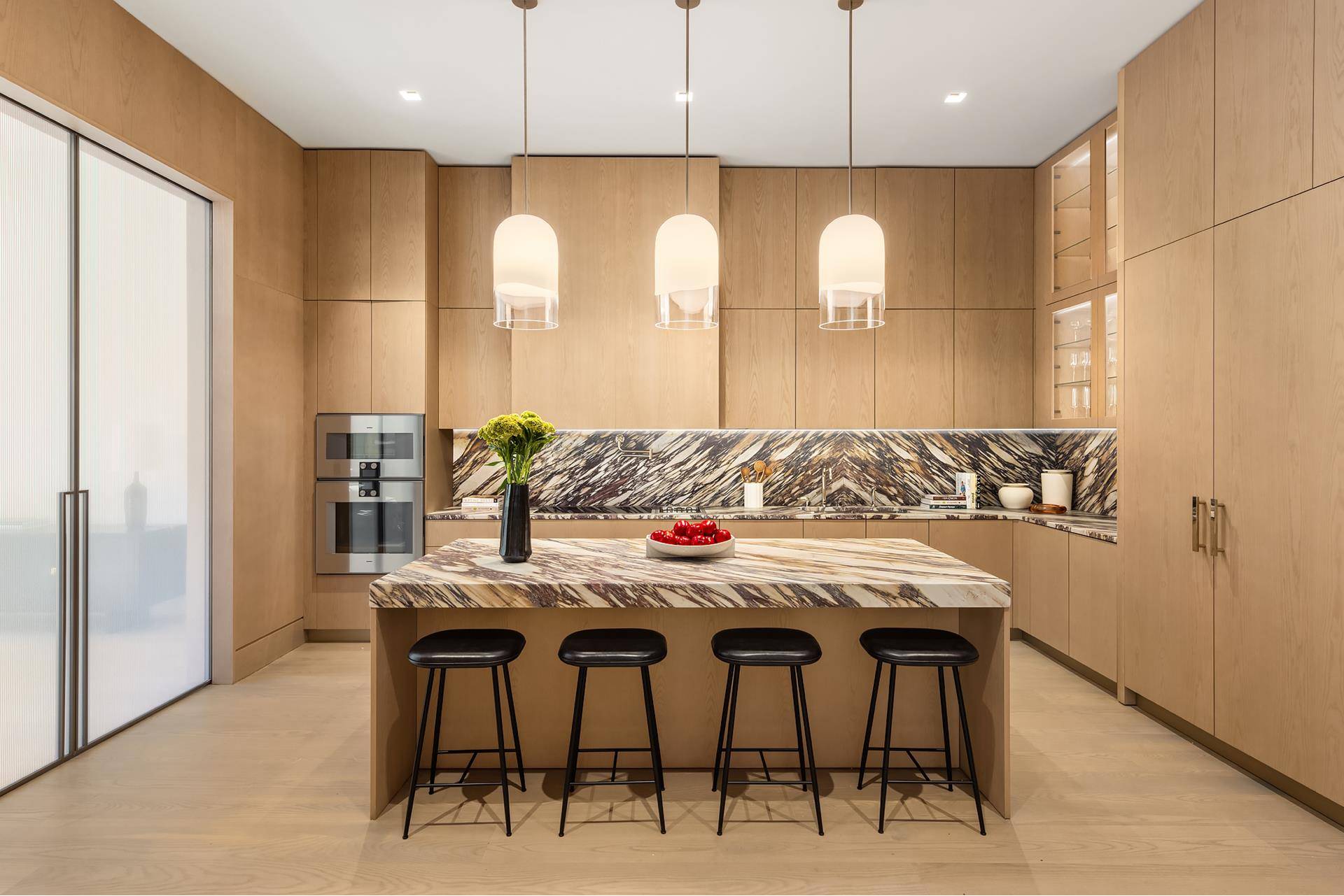 A BOUTIQUE CONDOMINIUM WITH BESPOKE DETAILSThis almost 4, 000 sq ft Tribeca loft at 85 Worth Street personifies a modern classic home, incorporating traditional architectural details with high tech modern ...