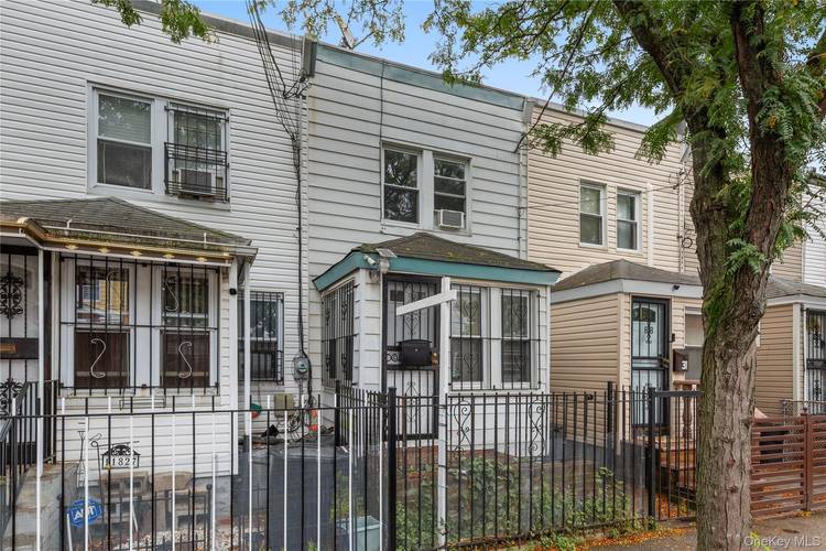 Charming 2 Bed, 2 Bath Home with Finished Basement amp ; Private Entrance Priced to Sell !