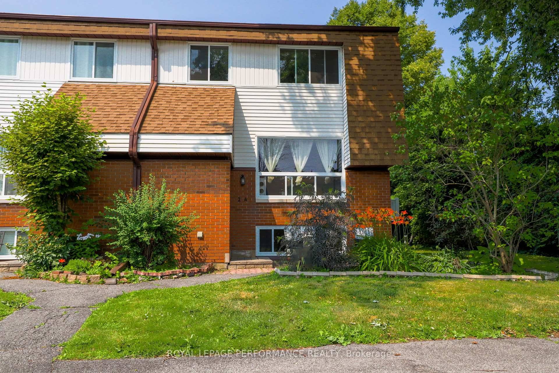 A true End Unit semi detached home with the benefits of worry free condo living.