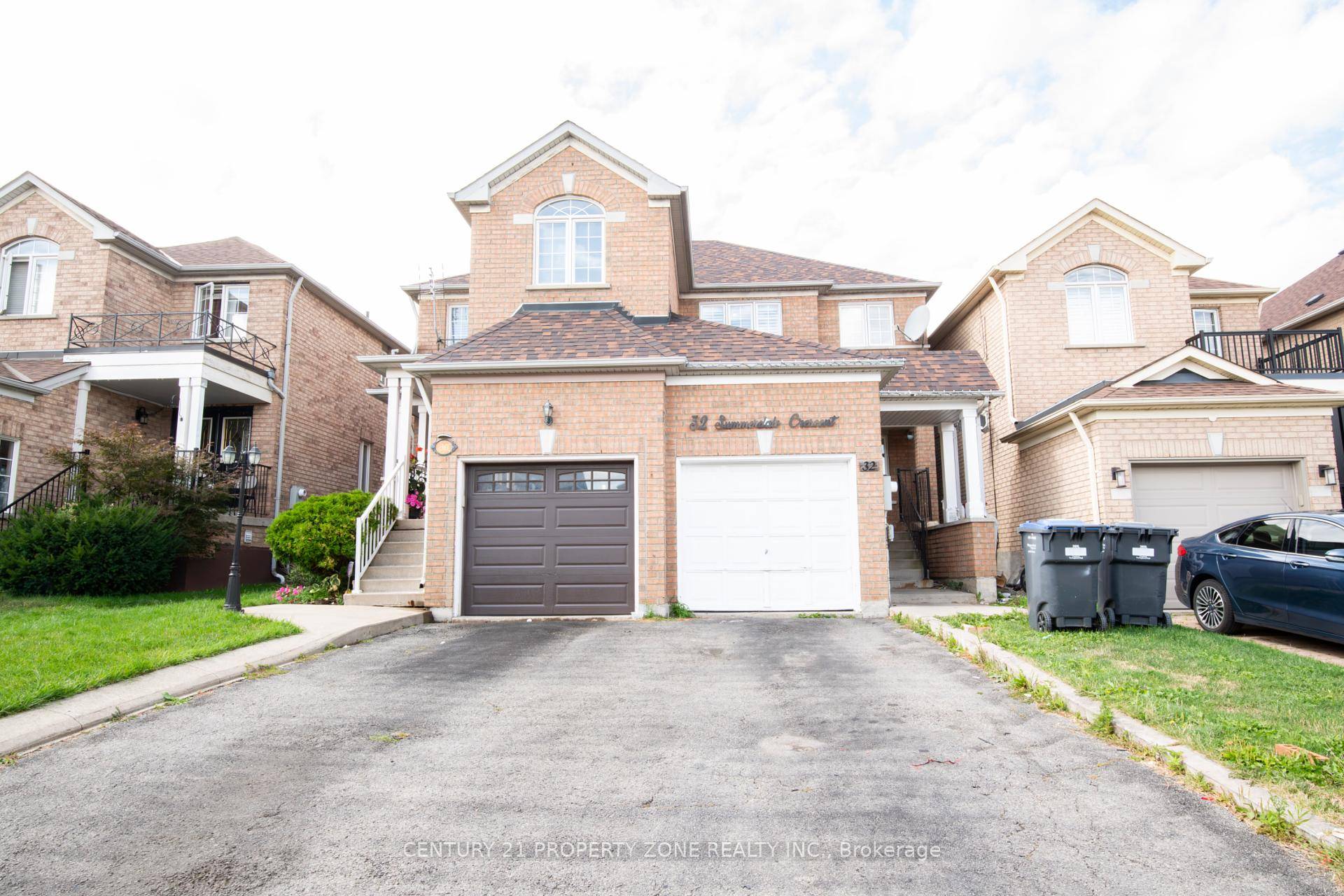 Welcome to this beautifully maintained semi detached home in the sought after Fletchers Meadow community, just minutes from Mount Pleasant GO Station and close to all major amenities.