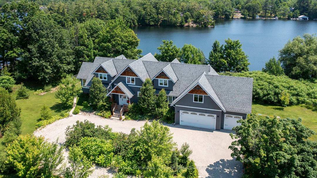 Welcome to 202 Whites Falls Road, a breathtaking waterfront retreat on Gloucester Pool, part of the renowned Trent Severn Waterway with access to Georgian Bay.