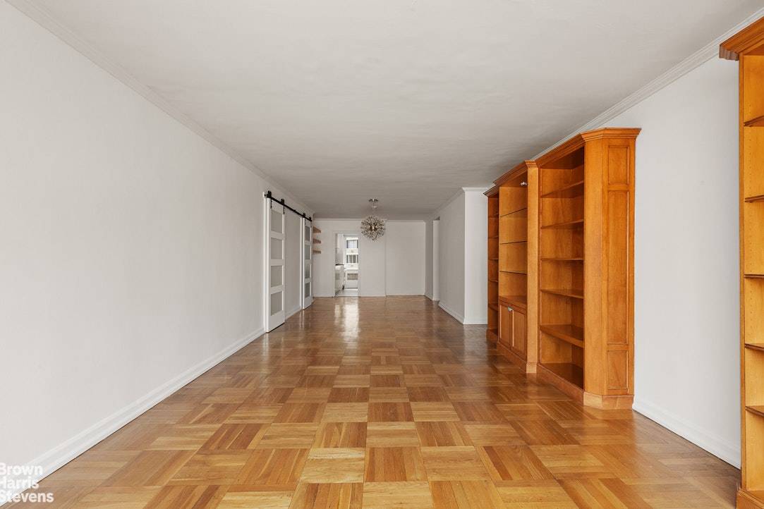 Entertainer's Dream Oversized 2 Bed in Prime Sutton Place Welcome home to this expansive high floor two bedroom, two bathroom condominium with open city views and a new kitchen.