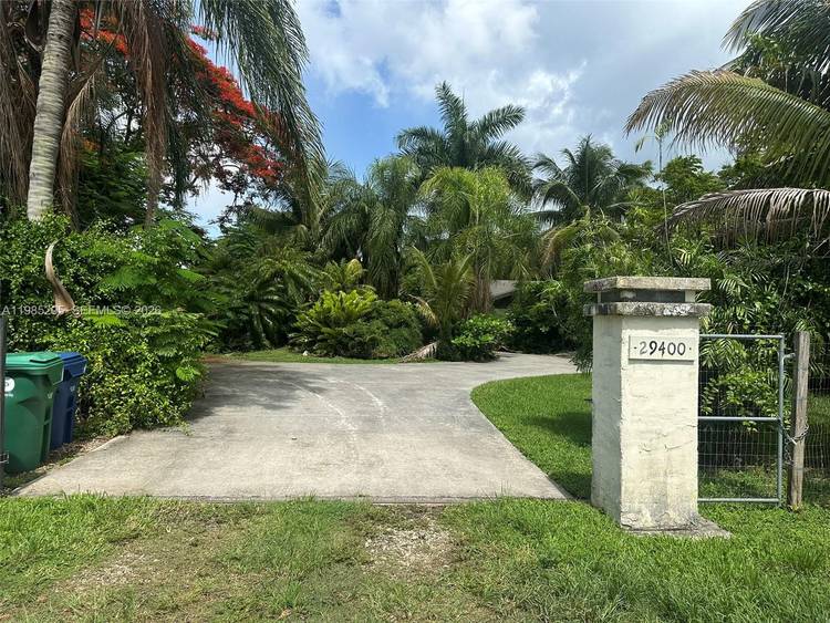 HUGE PRICE REDUCTION. SELLER NEEDS TO SELL.