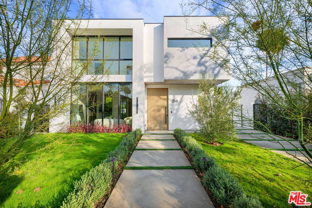 316 S Oakhurst Dr 5BR Beverly Hills La