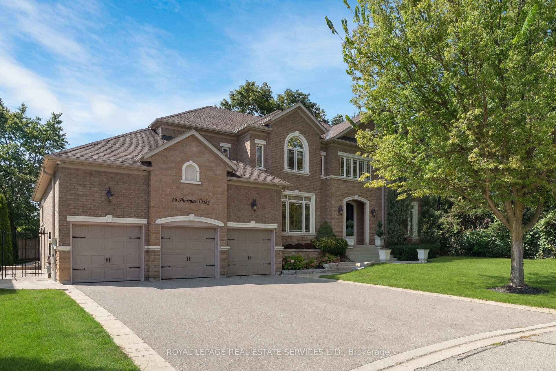 Welcome To 16 Sherman Oaks Court, A Beautiful Abode Nestled On A Tranquil Cul de sac In The Desirable Hills Of St.