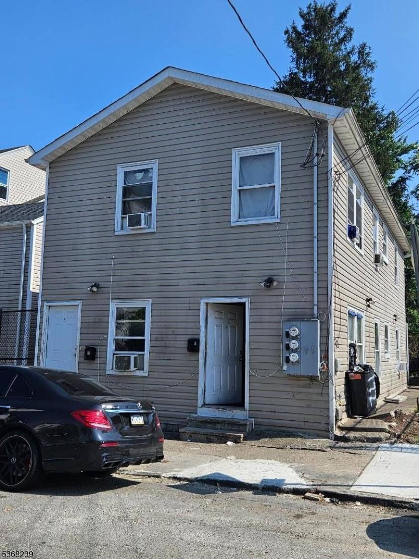 12Th Ave Paterson City New Jersey Two-Story