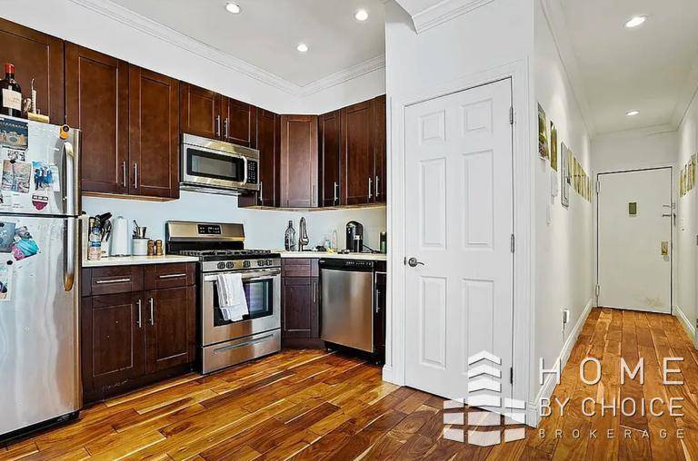 OPEN HOUSE BY APPOINTMENT IN UNIT WASHER DRYER Welcome to 321 Lenox, also recognized as 101 W 126th, a concealed treasure awaiting your discovery !