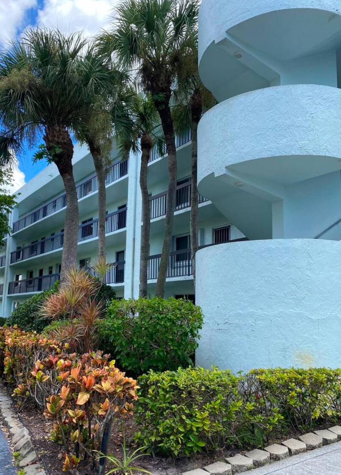 2 2 condo with beautiful Florida room AND bonus room used as an office on the first floor of 55 Community in Lake Worth Greenacres.