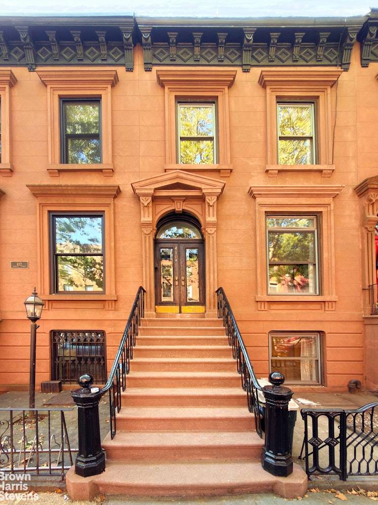 RUN, DON'T WALK to see this rare gem on one of the loveliest brownstone blocks in Carroll Gardens !