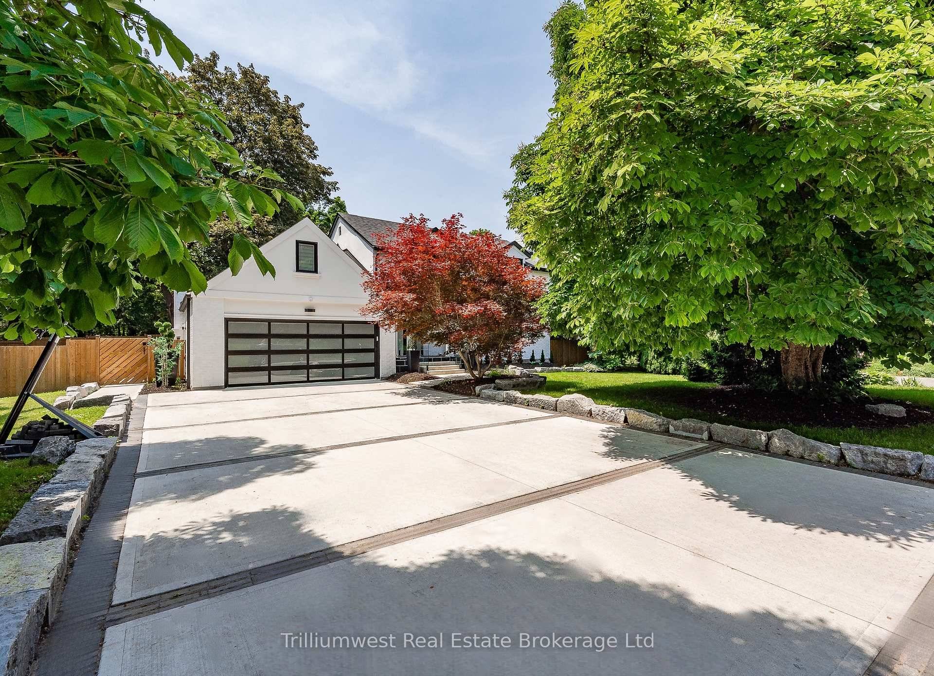Welcome to 89 University Avenue in Guelph.