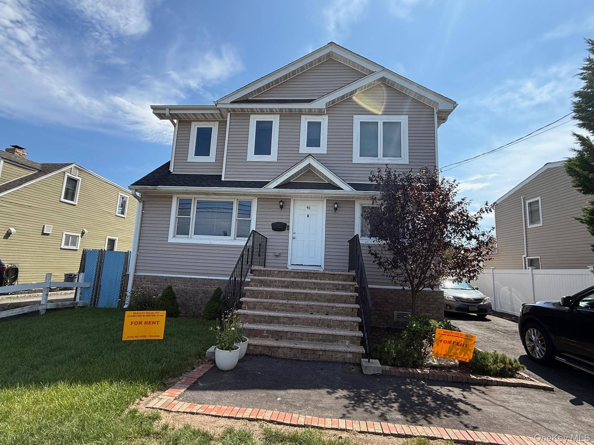 Fantastic new build House, With One Of the Best Schools In Long Island, Great size Back Yard, Fully Fenced