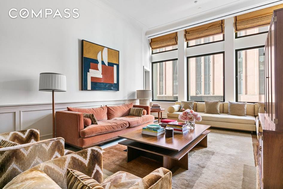 This beautifully renovated, turn key, full floor home makes for perfect Noho loft living.