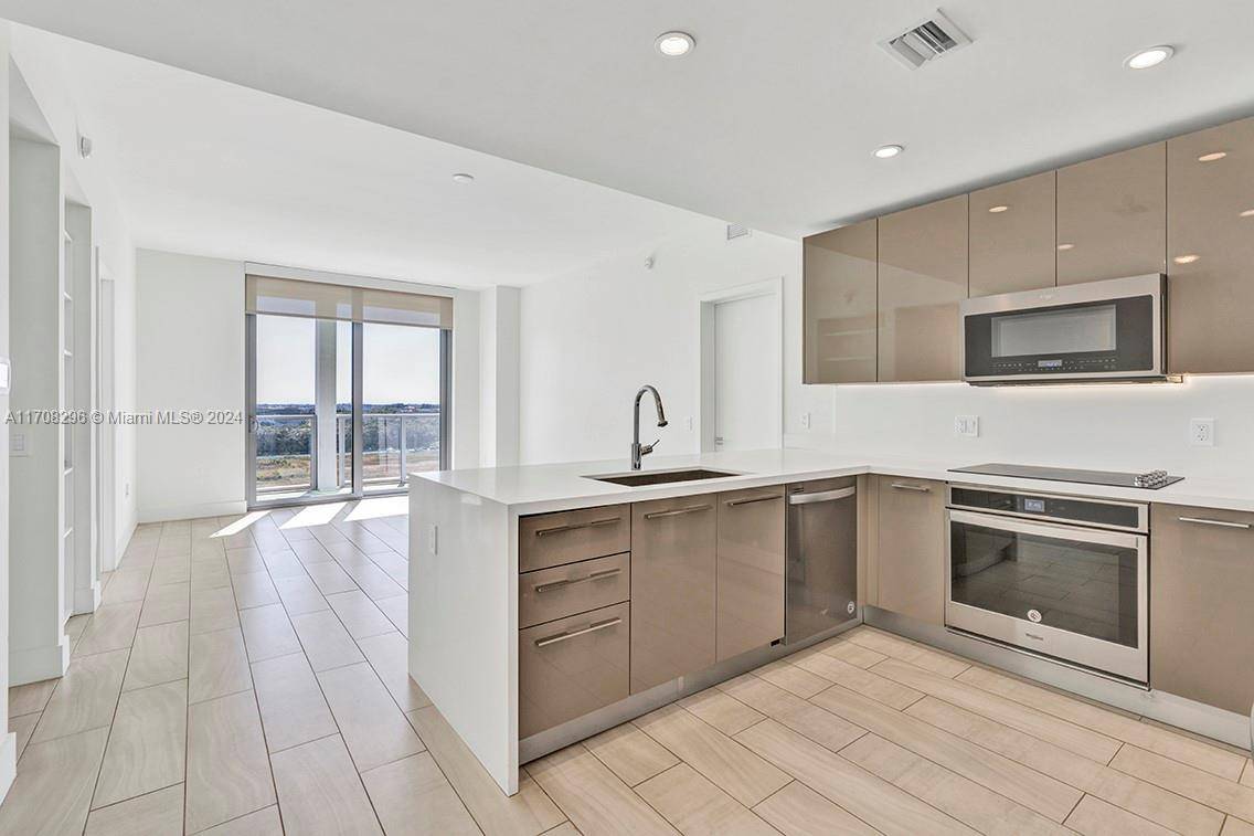 Experience the life of luxury !