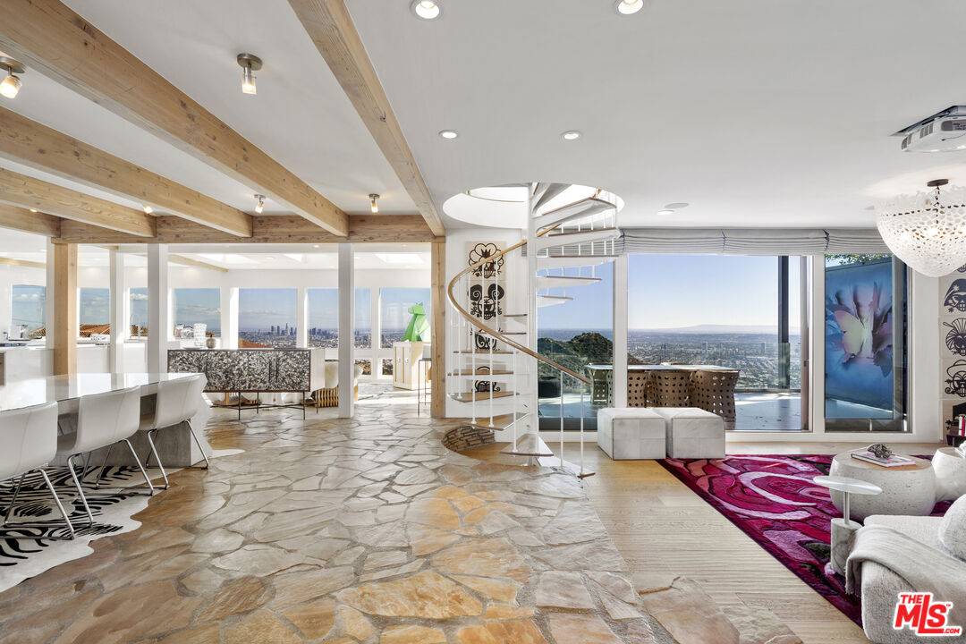 2443   Solar Dr Hollywood Hills East LA