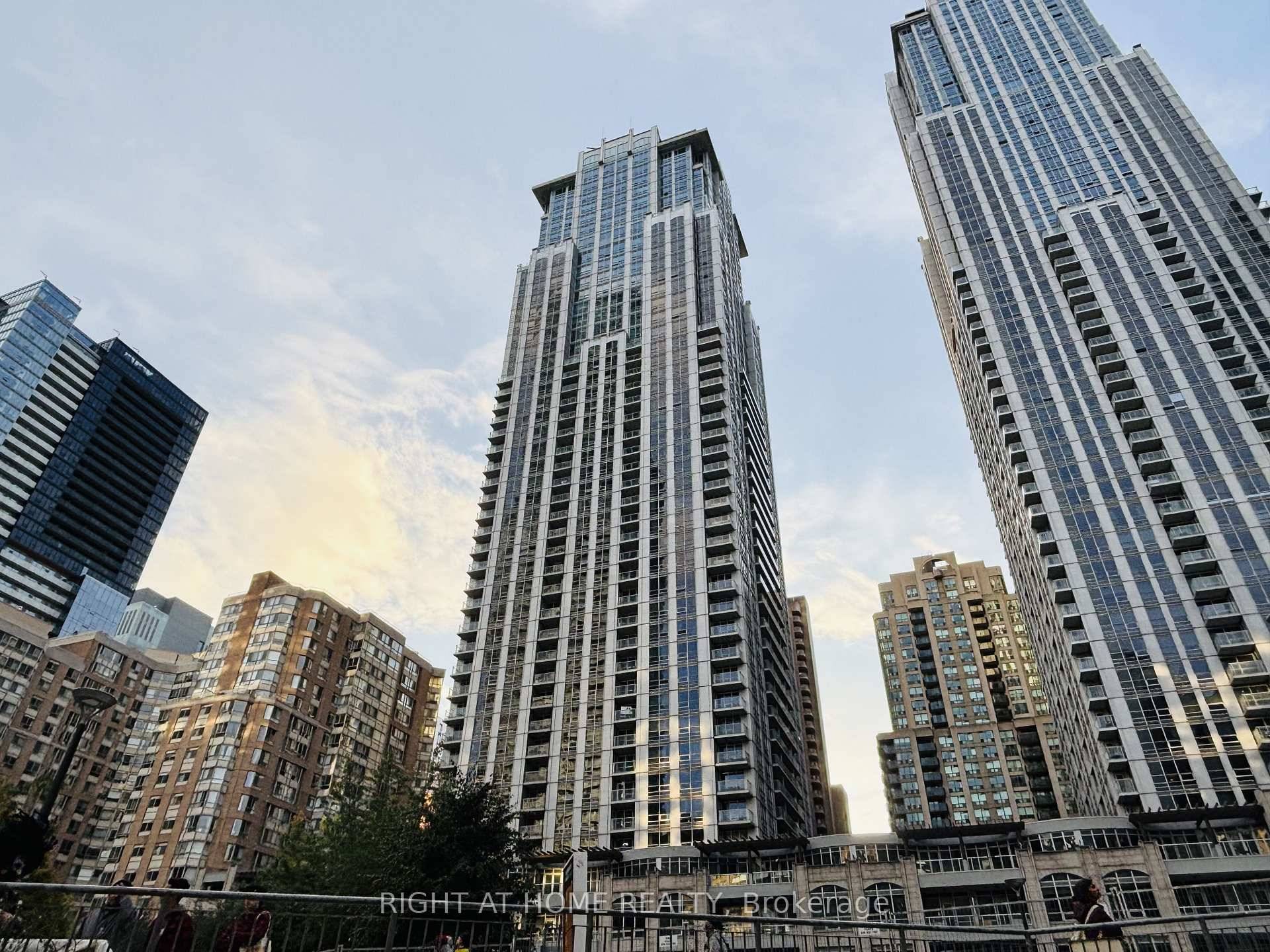 Welcome to your beautiful new home at the prestigious Residences of College Park Phase 2.