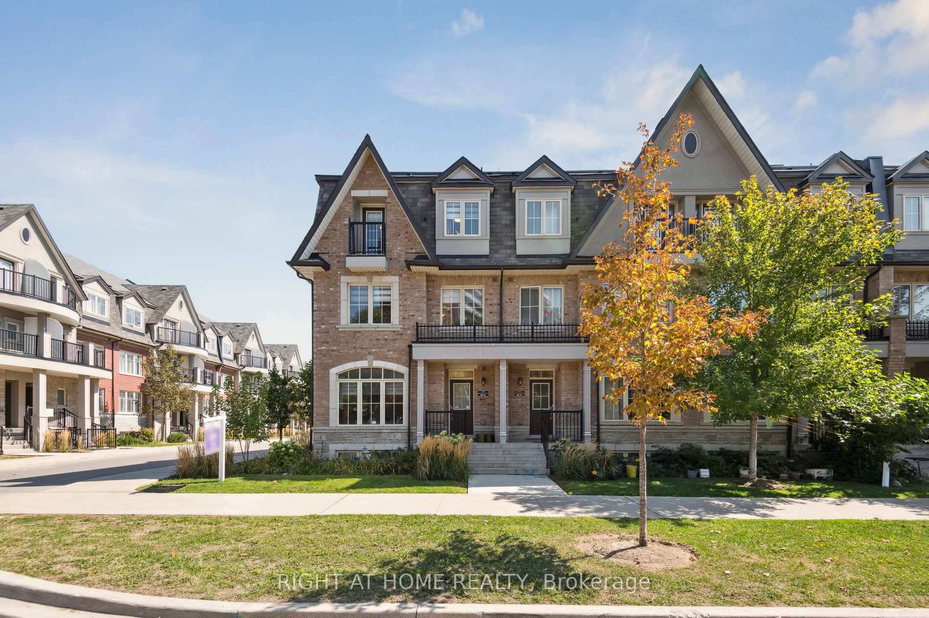 Exceptional 4 Bedroom End Unit Townhome Two Underground Parking SpacesStep into this striking end unit offering 9 foot ceilings and two dedicated underground parking stalls.