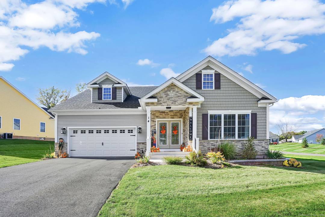 PHOTOS FROM A SIMILAR UNIT.