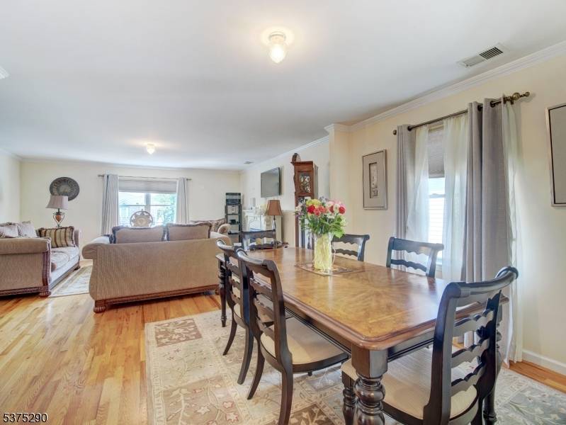 This exceptional property features two spacious units with open concept layouts, modern finishes, and an abundance of natural light.