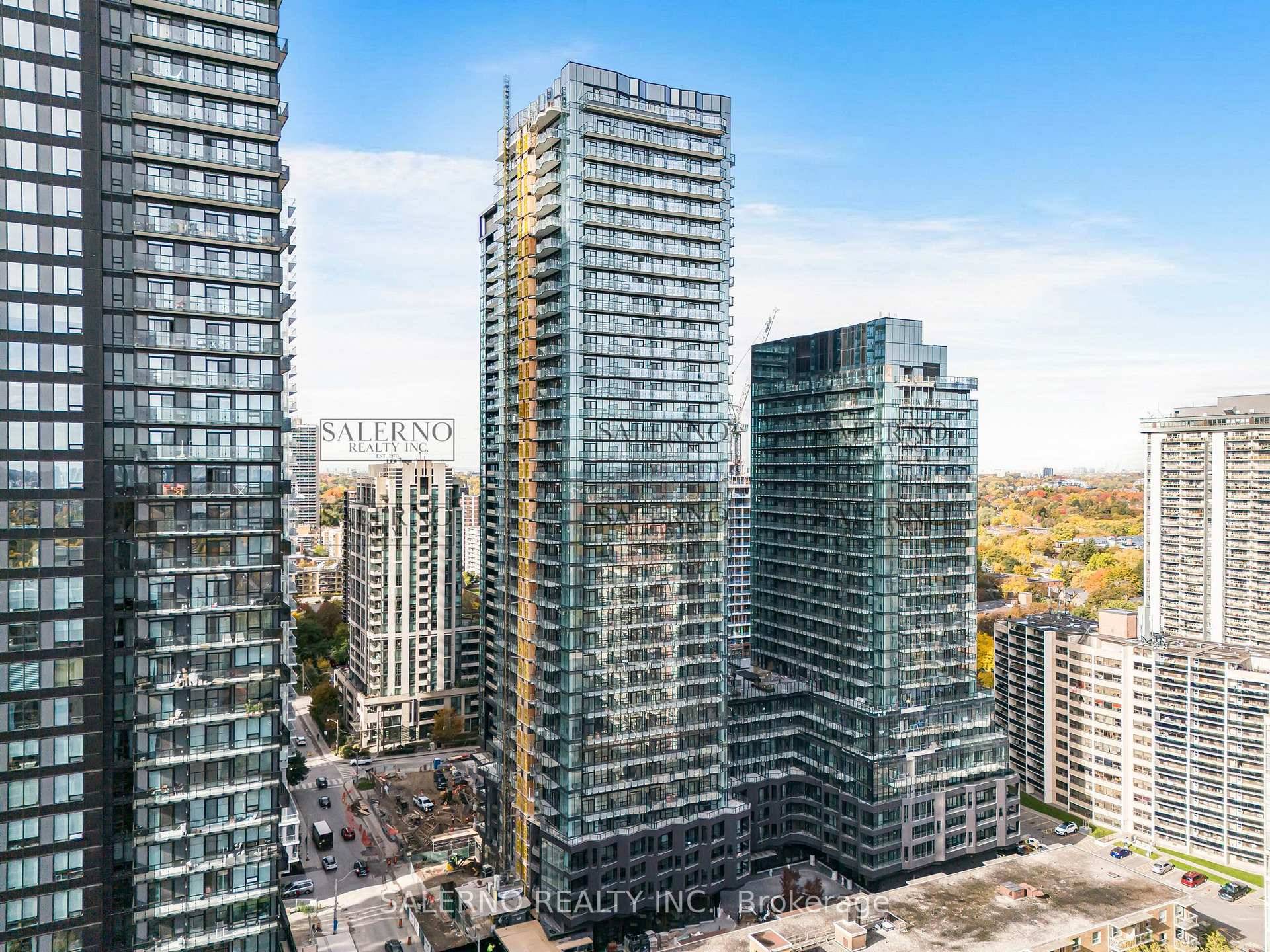 Wow 10ft Ceilings ! Brand New, Never Lived In 1 1 Bedroom, 2 Bathroom Unit Offering Approximately 600 Sq.