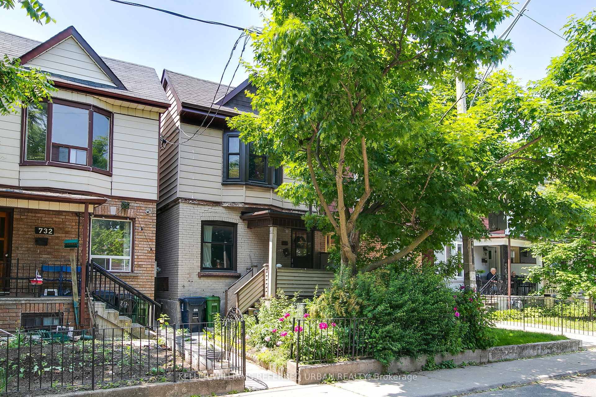 Brock Avenue has to be one of the best streets in Bloordale Village !