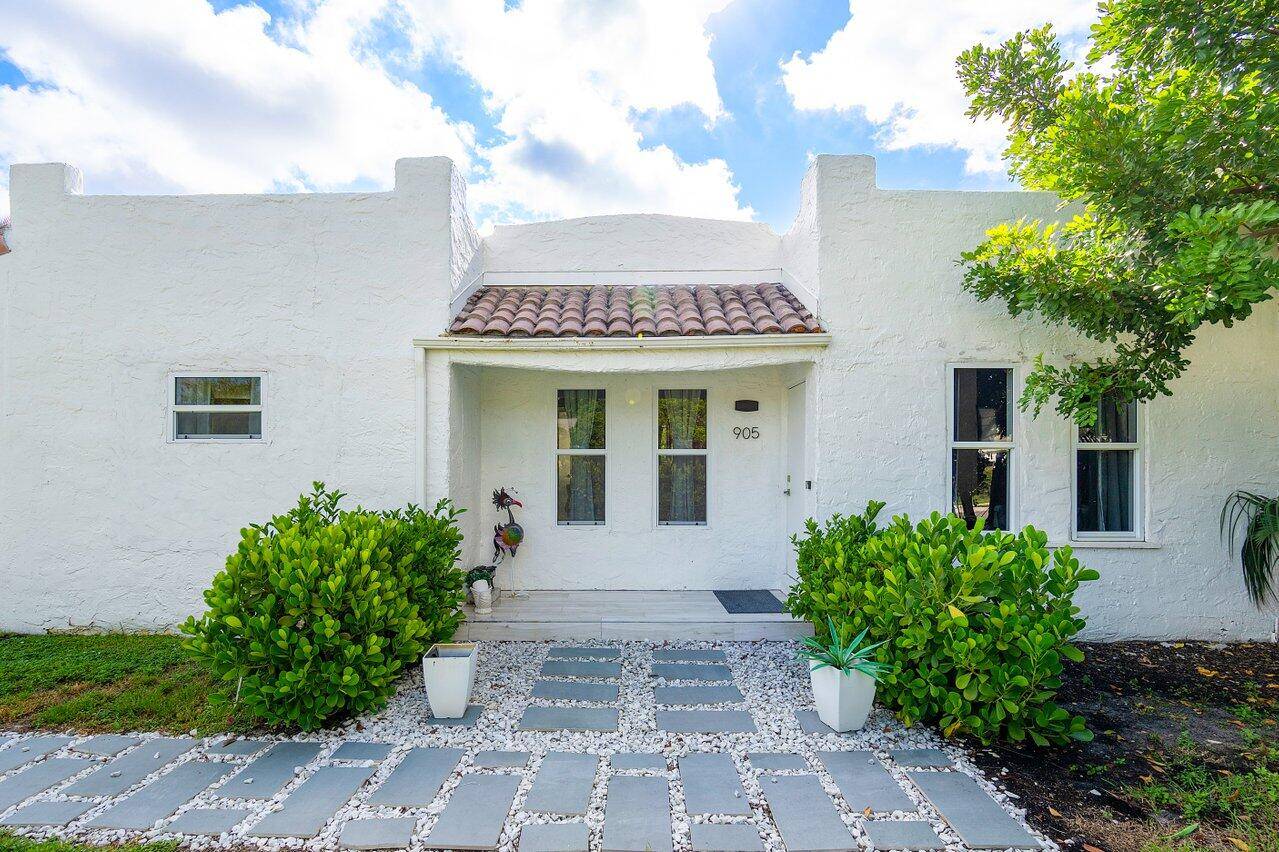 Unique Investment Opportunity in Osceola Park Double Lot, Prime Location !