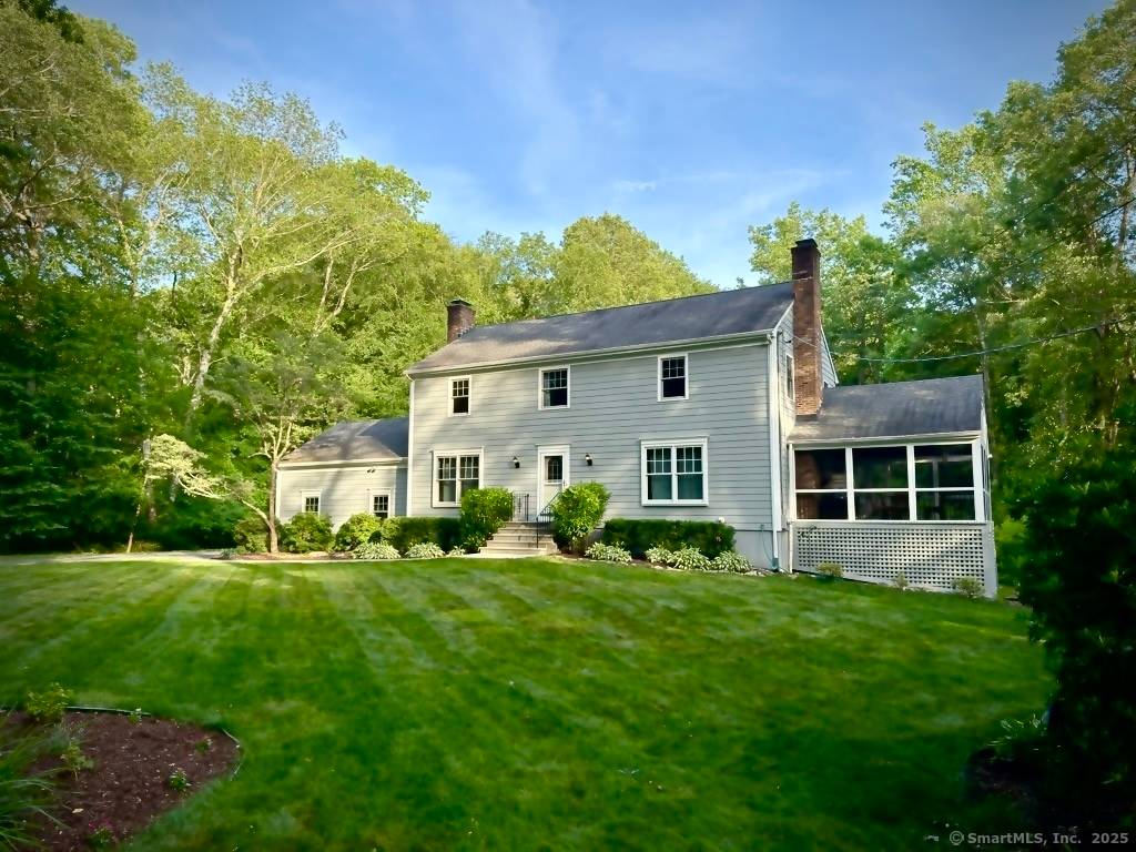 Country quiet estate in upper Greenfield Hill close to Westport and Greenfield Hill Center.