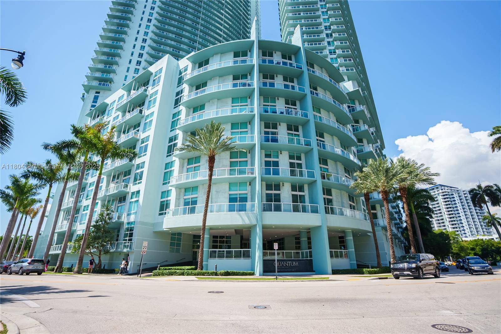 Just remodeled 2BD 2. 5BA with new porcelain floors amp ; new appliances, cooktop amp ; oven.