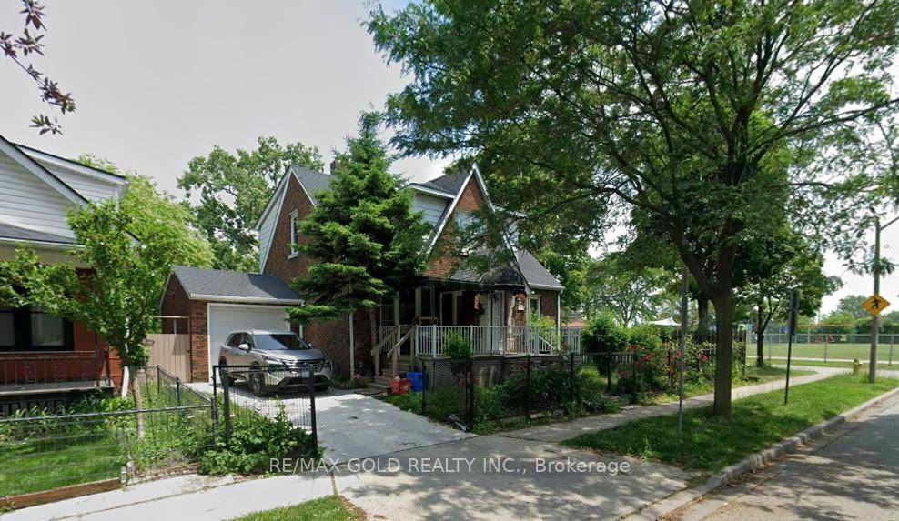 Discover the charm and versatility of 1236 Hickory, a beautifully updated legal duplex set on an expansive 97 x 60 corner lot.