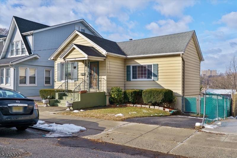 William St Kearny Town New Jersey Single-Family