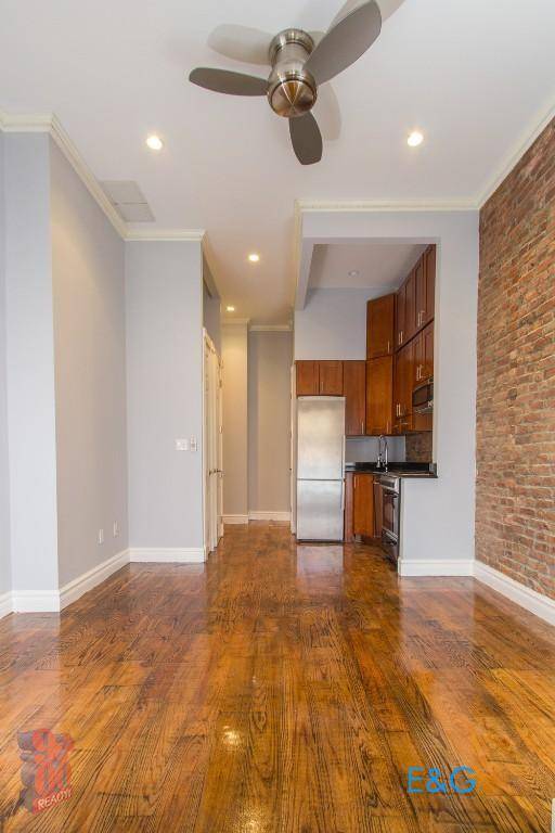 Available for rent, this beautifully renovated 2 bedroom 1 bathroom apartment with modern updates features an updated kitchen with dishwasher, beautiful hardwood floors and an in unit washer amp ; ...