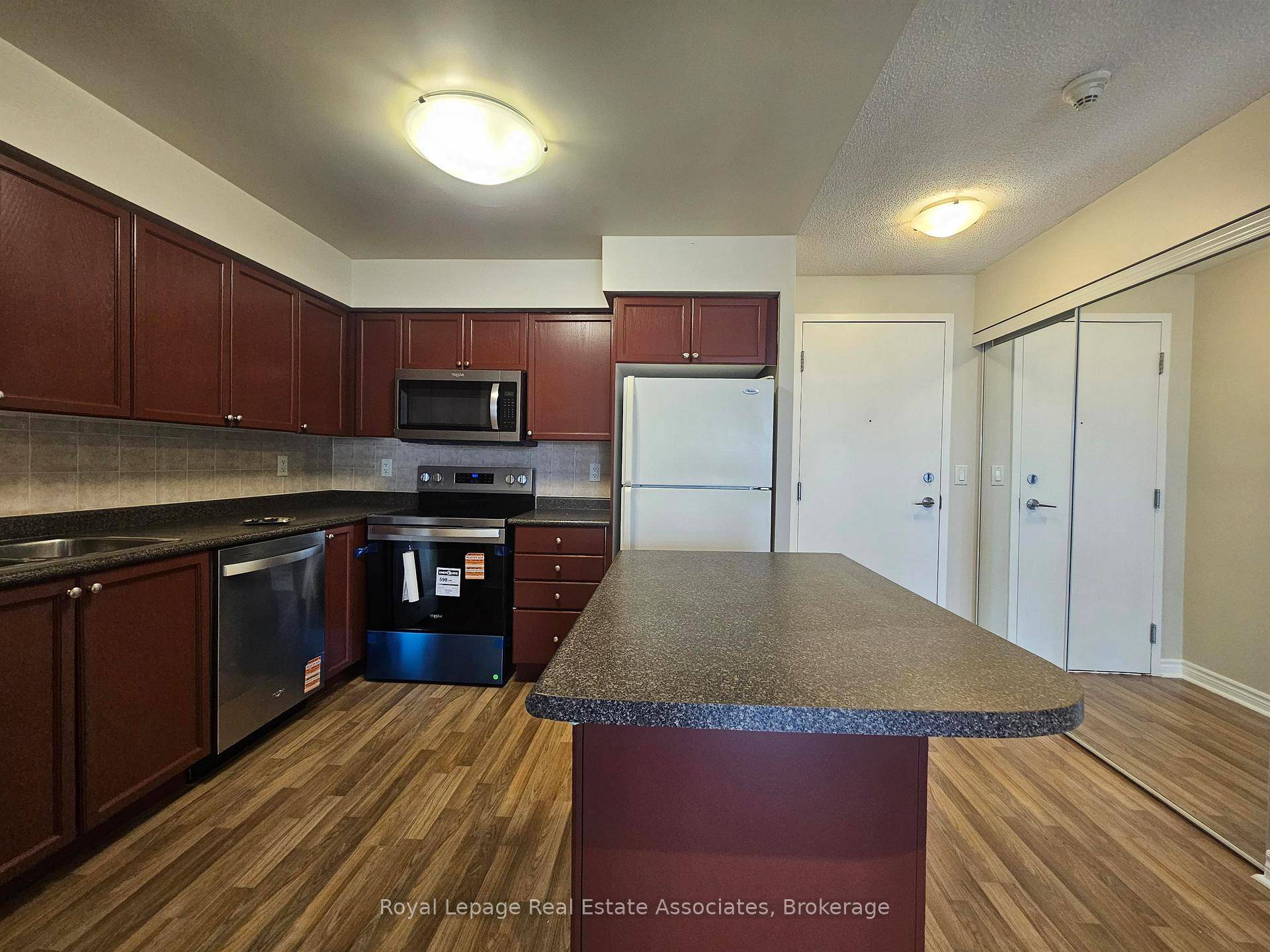 Welcome to Ovation II at City Centre by Tridel, located in the heart of downtown Mississauga.