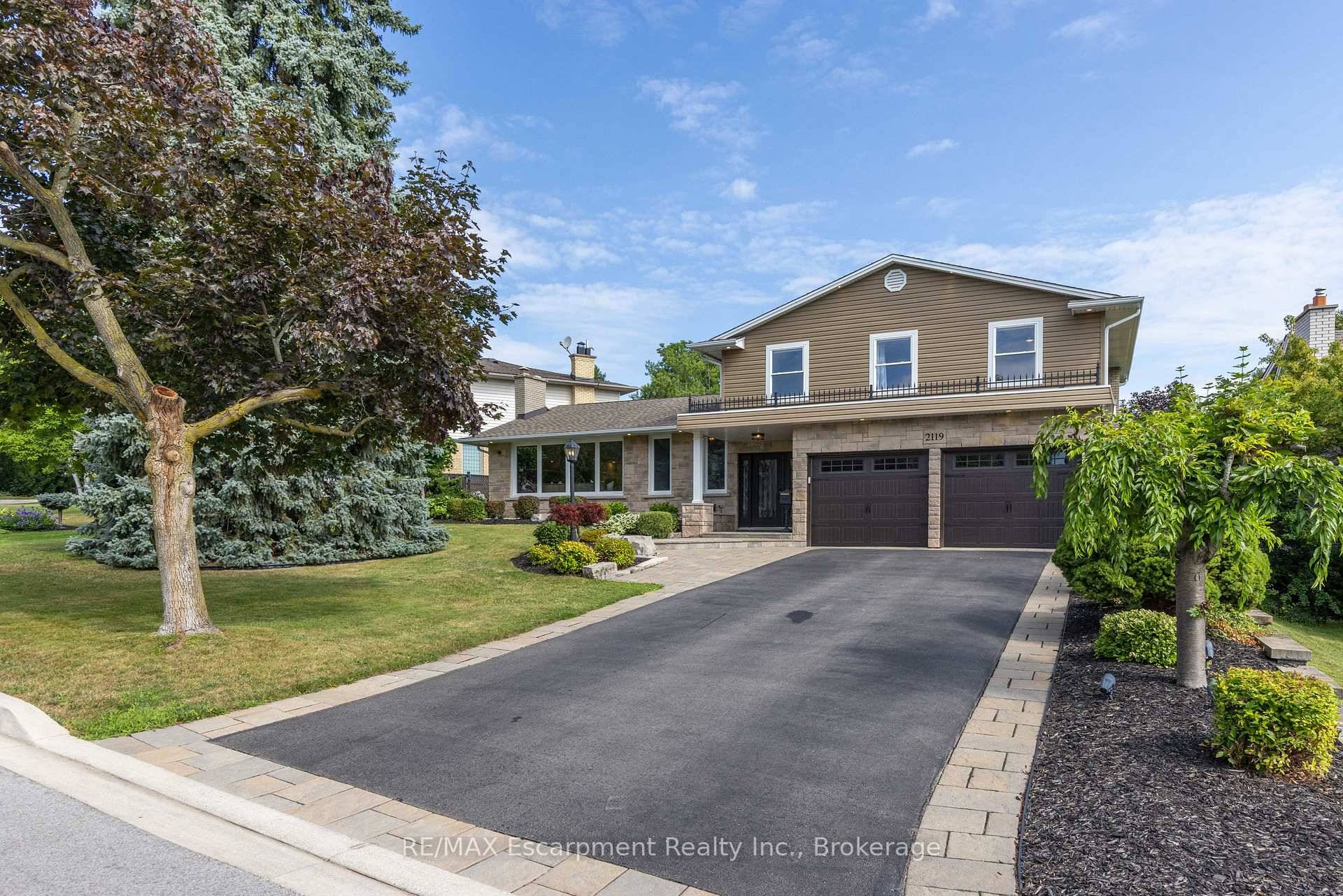 Discover this stunning customized home in Tyandaga, where comfort, quality, and thoughtful design come together in just over 3, 800 sq ft of finished living space.