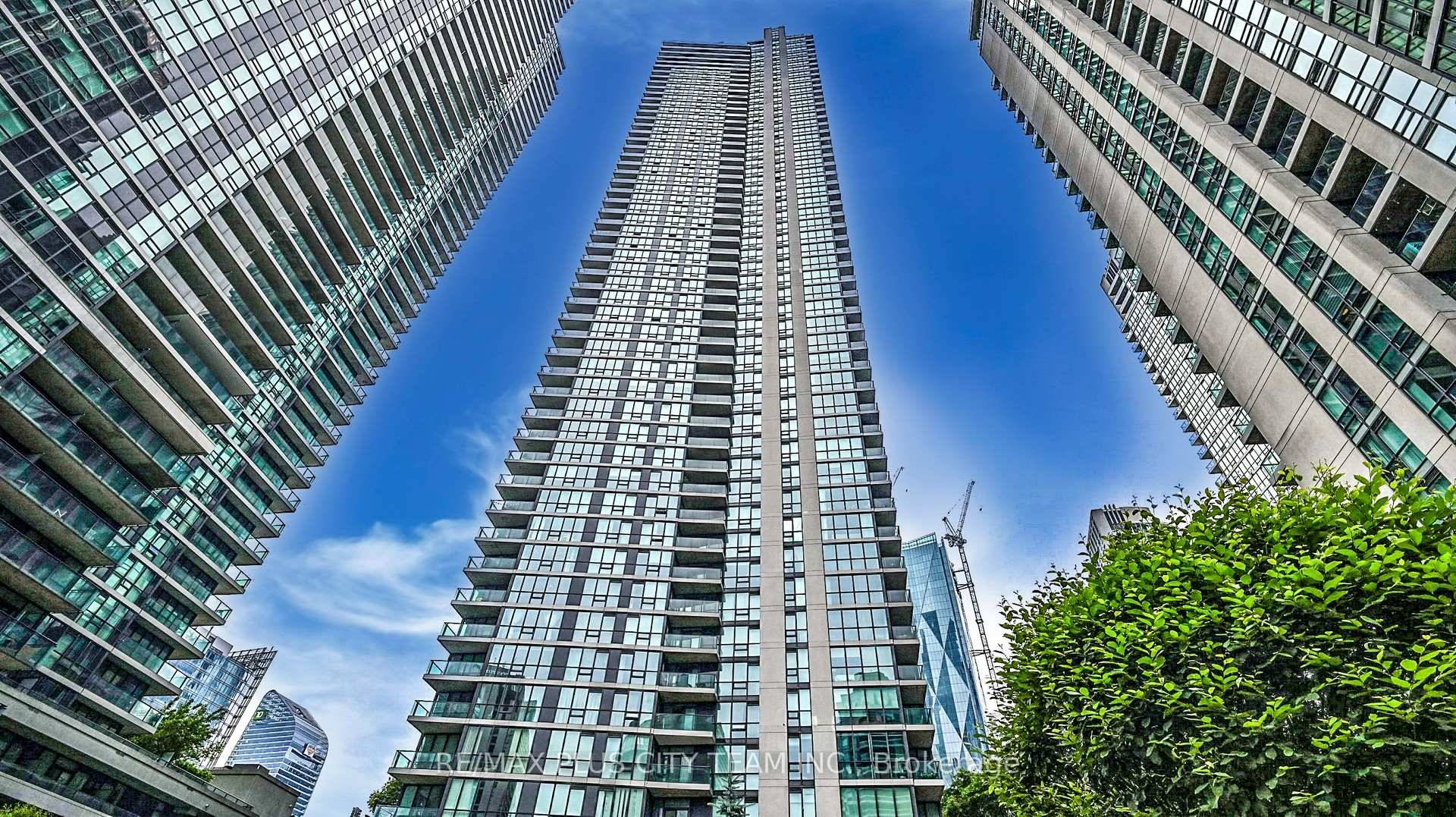 Welcome to Success Tower at Bay amp ; Lakeshore, ideally located just steps from the Financial District, PATH, Waterfront, Union Station, GO Transit, and bike paths.