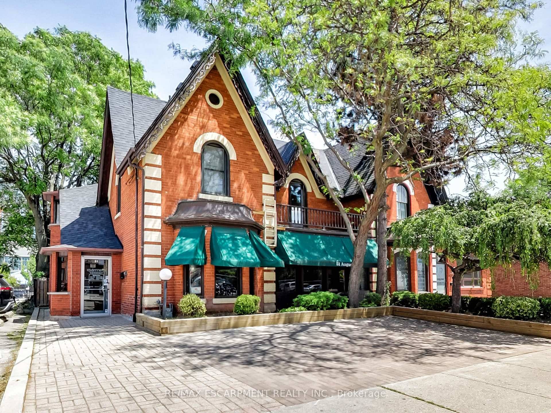 Amazing opportunity with this beautiful 3 unit building located just steps from trendy James St and the new GO Station.