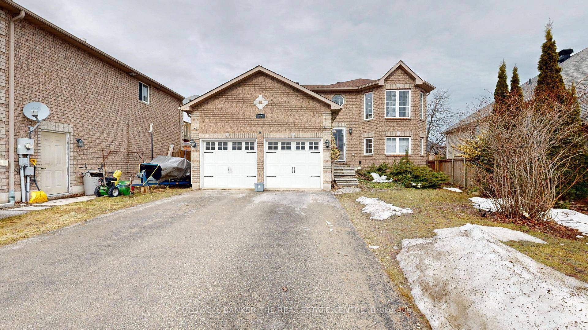 LAGAL DUPLEX in great location !