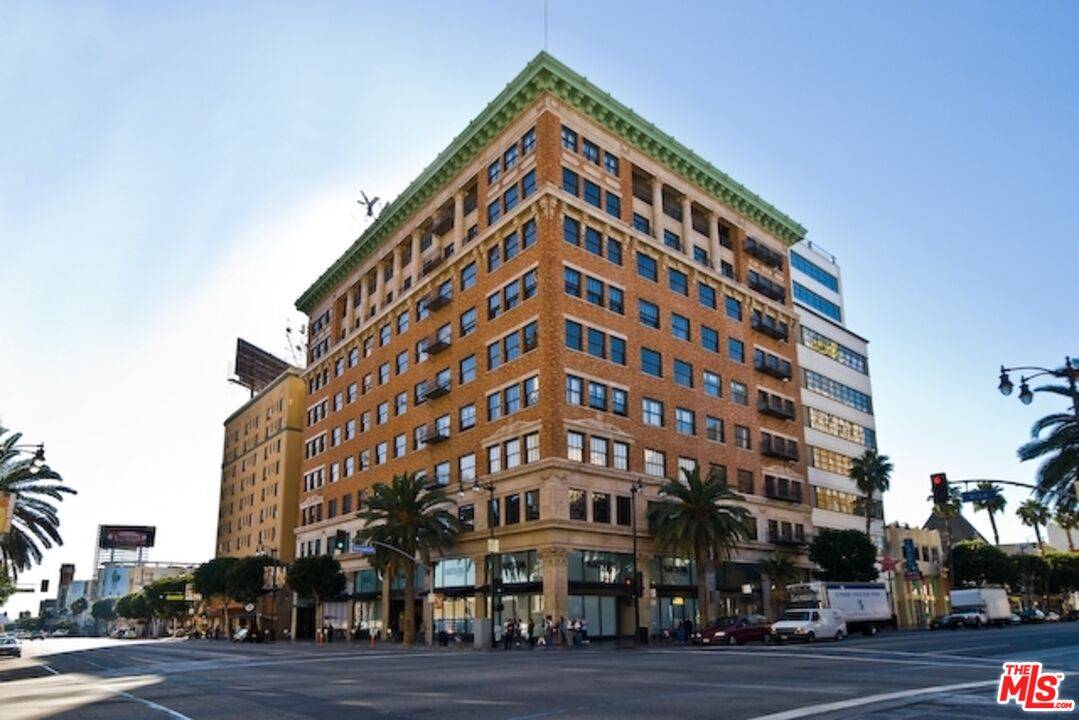 1645 N Vine St 1BR Hollywood Hills East La