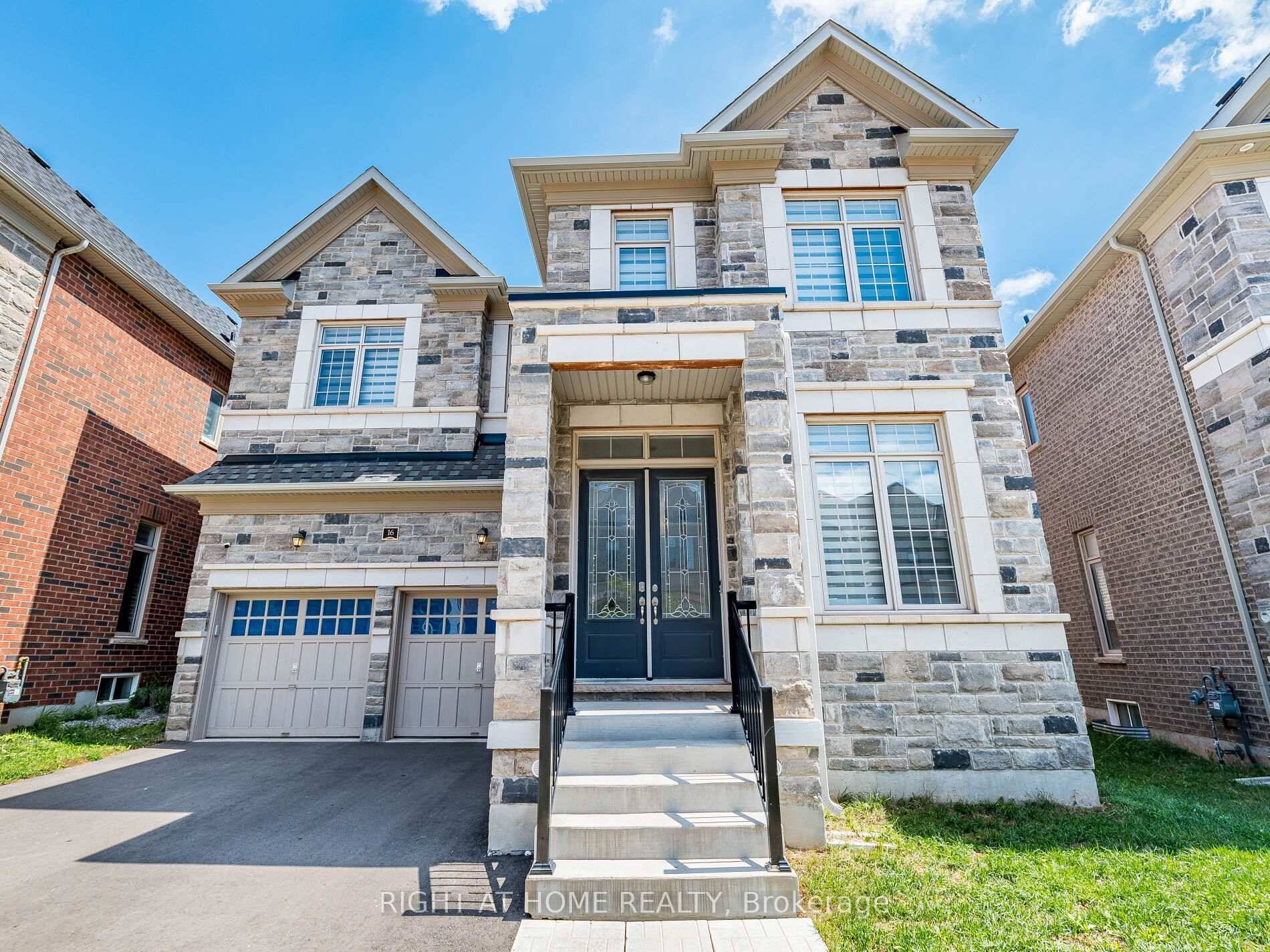Welcome to this Immaculate Fernbrook Highland Creek A in the Prestigious Seven Oaks Community, 3467 SF of Bright Modern Spacious Living Space Above Grade Plus Finished Space in the Basement ...
