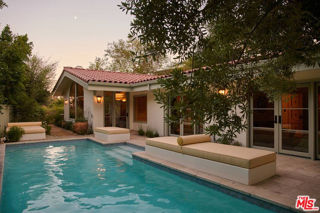 2525 Outpost Dr 4BR Hollywood Hills East La