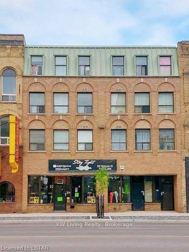 Large open shell located in the downtown core on Richmond Street between York Street and King Street with street parking at the door.