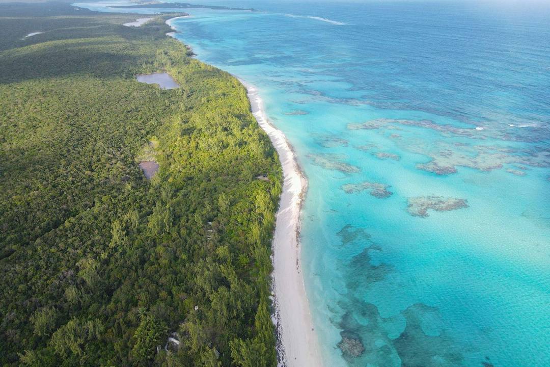 90 ACRE BEACHFRONT PARCEL Land Eleuthera
