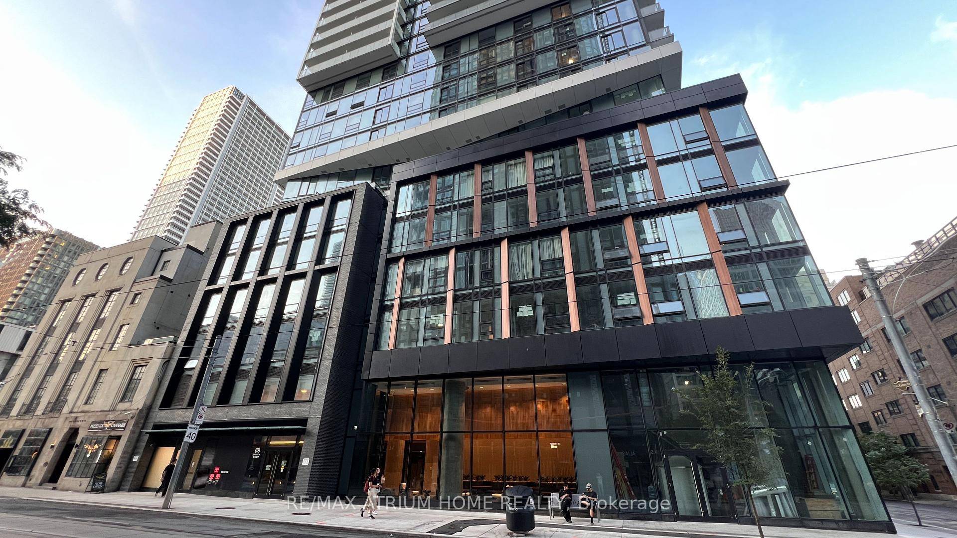 Never lived, brand new condo by Minto, The Saint is now available !