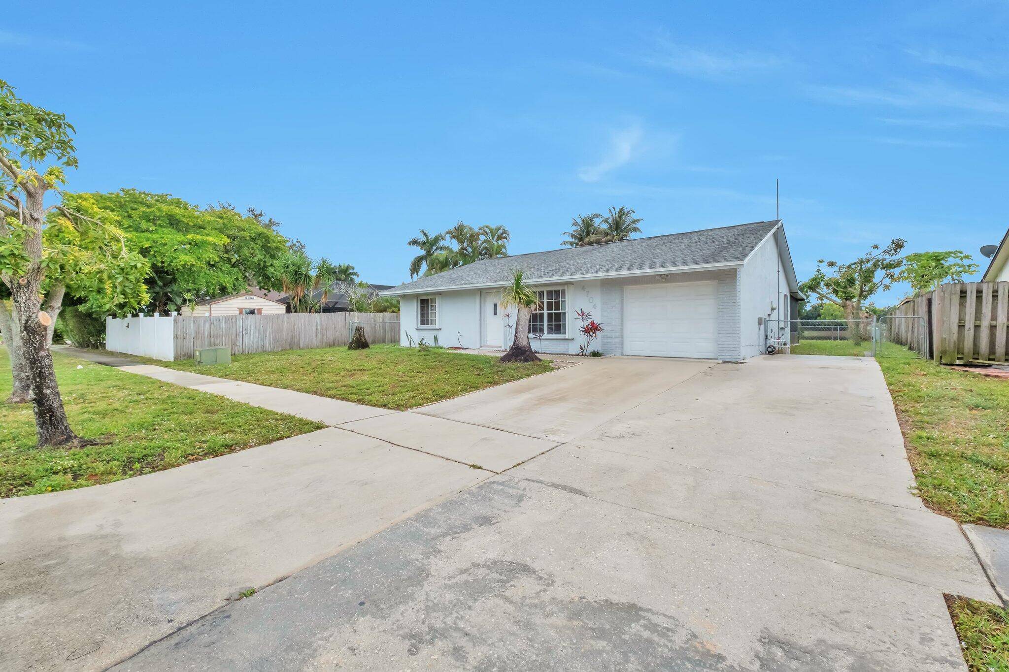 BRAND NEW ROOF. Gorgeous 3 bedroom, plus den, 2 bathroom home located in a desirable community with low HOA.